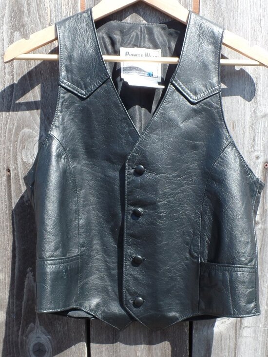 Pioneer Wear Jackets & Blazers - PIONEER Wear Women's VEST Vintage Black Leather USA SIZE 38 MEDIUM